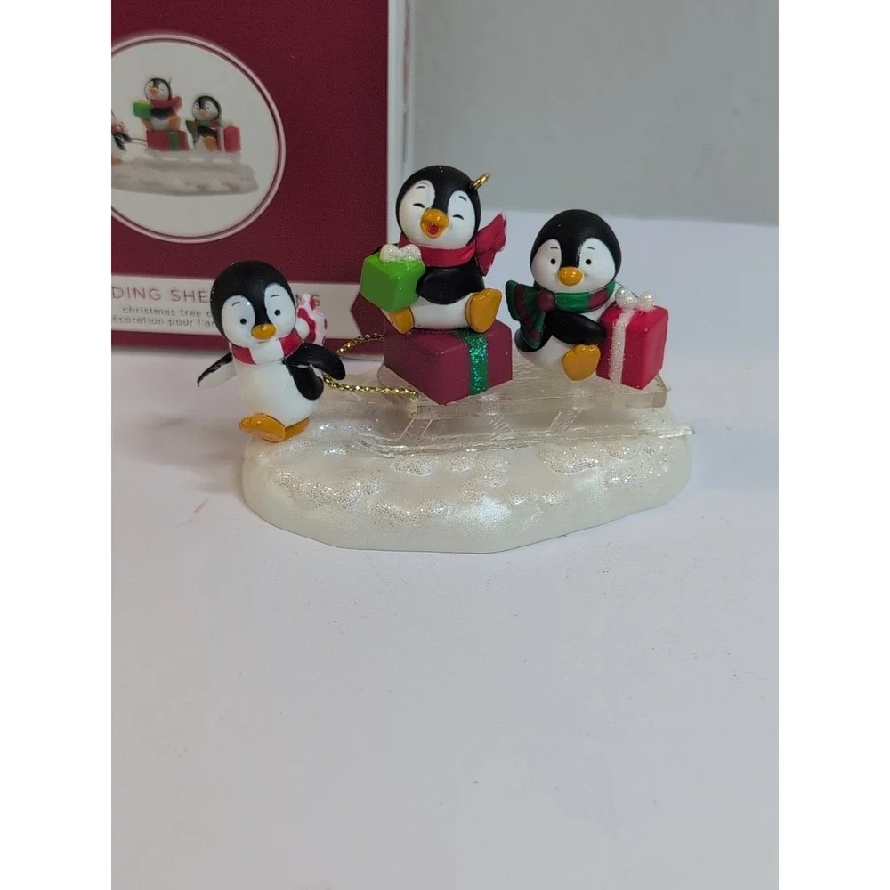 Hallmark KOC EVENT Exclusive 2019 Penguins Sledding Shenanigans Ornament